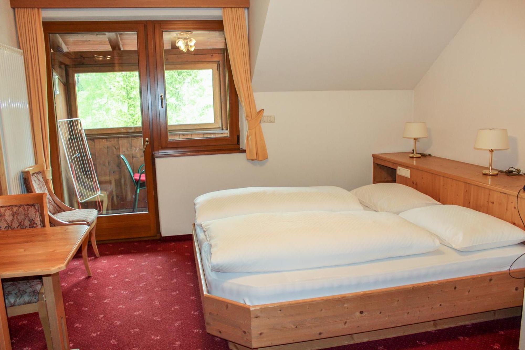 Berghotel Zum Zirm Collalbo Exterior foto